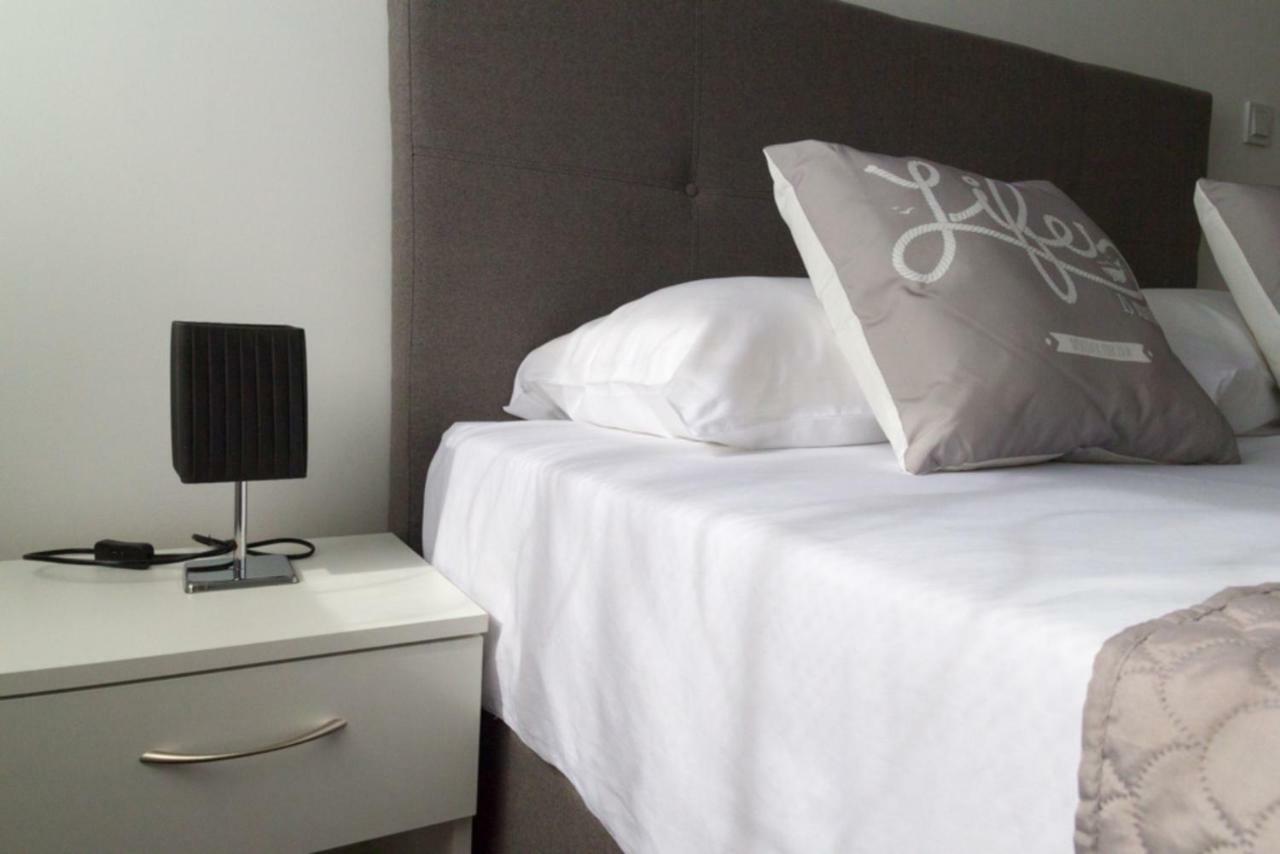Airport Room'S Residence Garden Velika Gorica Exterior foto